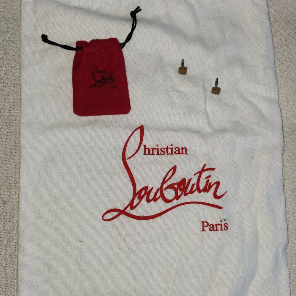 Christian Louboutin Patent Nude (fair skin nude) size 37 - Picture 3 of 14